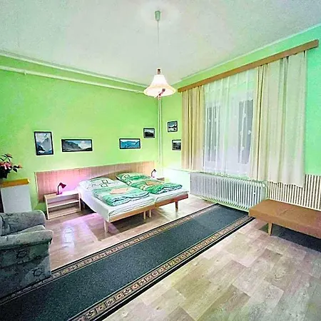 Zdenka Chata *